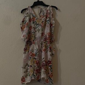 Isabella Rose Floral Top size s